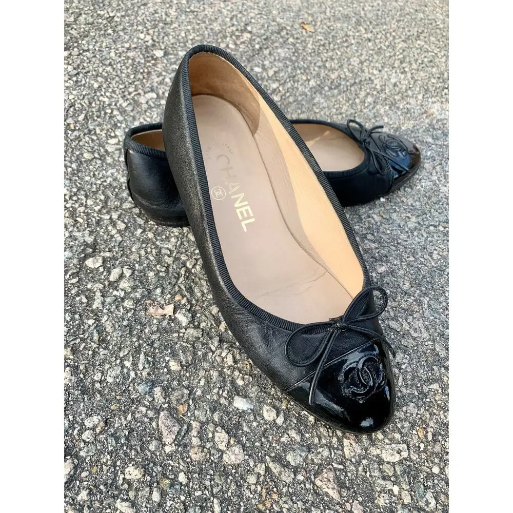 Authentic Chanel Lambskin Leather Ballet Flats 36.5 Black CC Bow Patent Cap Toe